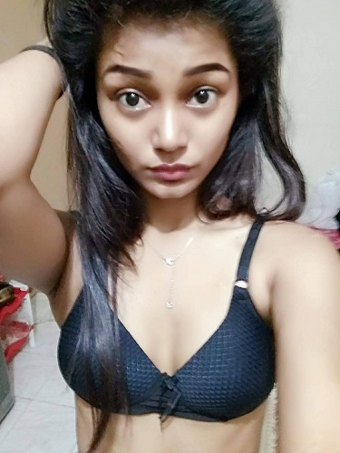 Hot Desi Girl With Her Lover – Photos