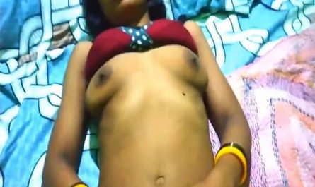 Desi Shaved Pussy Bhabhi Moans As She Gets Fucked Hard