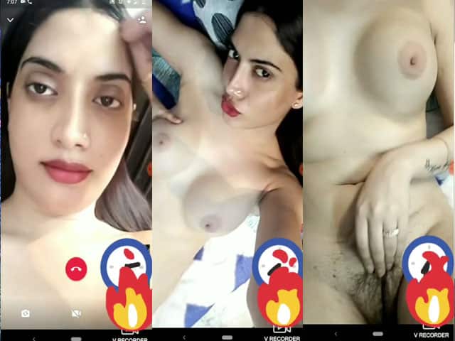Sexy Indian GF Selfie Nude MMS Clip To BF