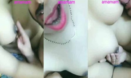 Sexy Boobs Sucking Desi MMS Video Leaked