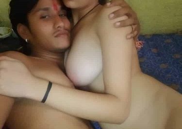 Desi Lover Sex Pics Leaked Online - Photos C