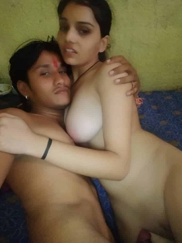 Desi Lover Sex Pics Leaked Online – Photos