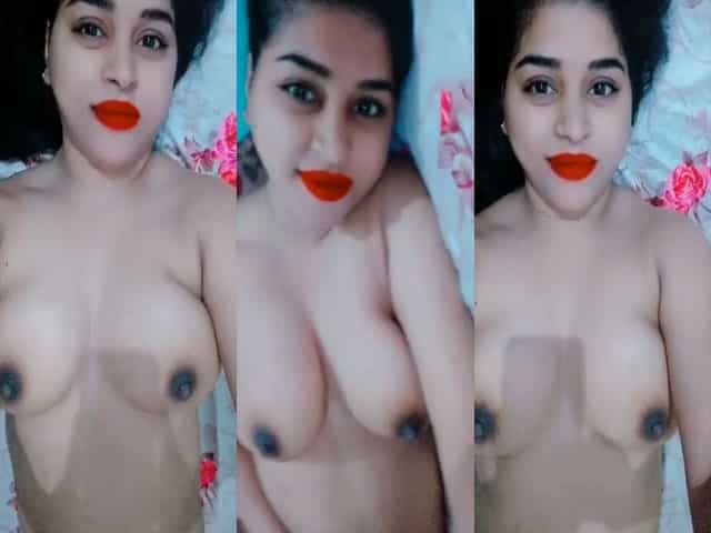 Desi Naughty Girl Sexy Nude Show On Selfie Cam