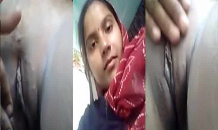 Bihari Bhabhi Fingering Pussy On Selfie Cam Video