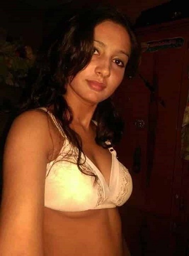 Newest Collection Of Desi Punjabi Girl Nude Pics