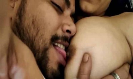 Big Boobs Girl’s Sexy Indian Nipple Licking Hot MMS