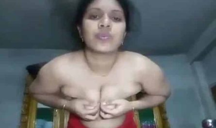 Bangladeshi Fingering Pussy Hole On Cam Selfie Video