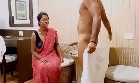 xnxx desi indian bengali bhabhi saree sex with husband boss