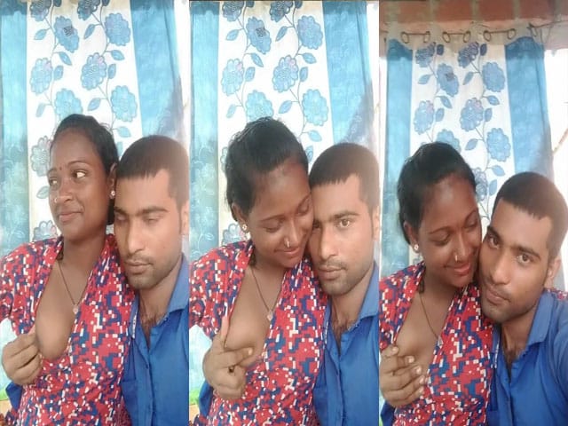 Tribal Bihari Girl Romance With Lover On Cam Show