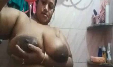 Huge Boobs Bangla Wife MMS Nude Show