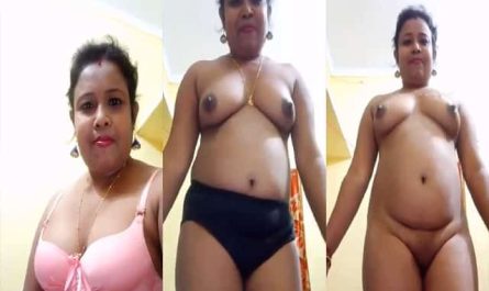 Mature Bengali Boudi Stripping Nude Before Selfie Cam