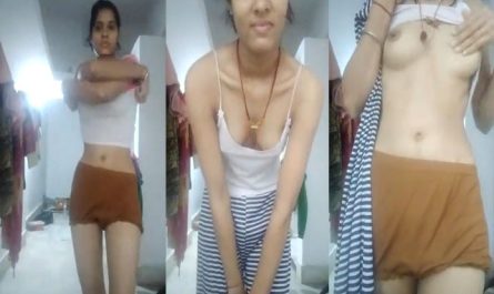 Cute Young Desi Village Girl Striptease Nude MMS Selfie