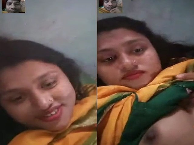 Bangladeshi Bhabhi Showing Boobs To Her Boyfriend On Call