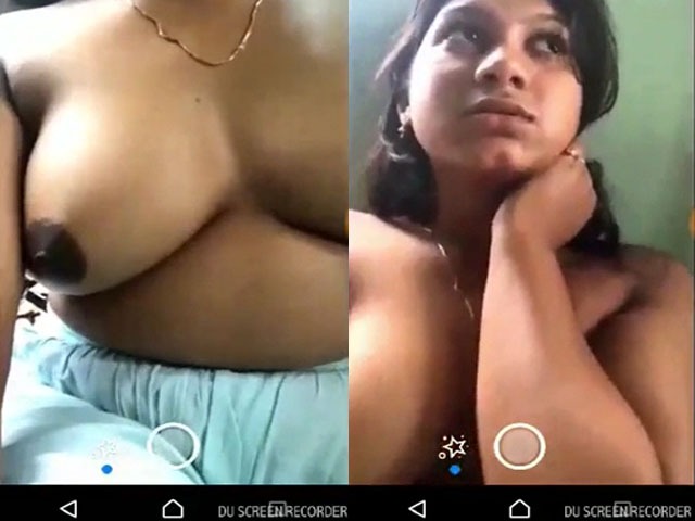 Sexy Beautiful Girl Showing Boobs On Video Call