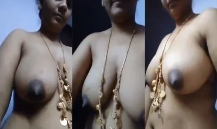 Mature Sexy Big Boobed Tamil Housewife Showing Her Beautiful Topless Body