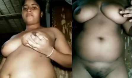 Desi Busty Girl Showing Her Big Boobs And Pussy