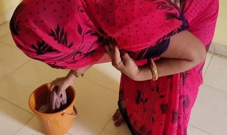Hindi sex videos kamwali bai ko bajar ki randi ke jaise choda