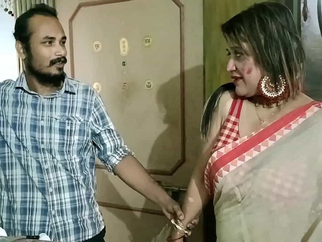 Sexy bhabhi aur devar ki ghar me chut chudai indian xhamster
