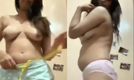 Sexy Indian Chubby Punjabi Girl Stripping Nude On Selfie Cam