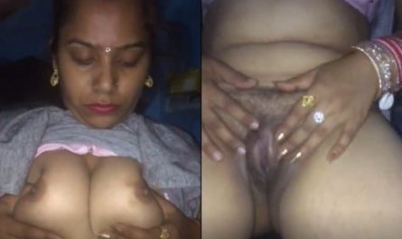 Sexy Desi Bhabhi pussy show selfie video