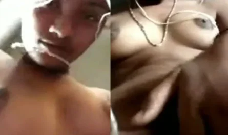 Bangladeshi Sexy Girl Fingering Virgin Pussy