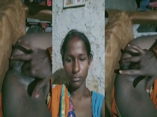 Dehati Bhabhi Fingering Wet Pussy And Asshole