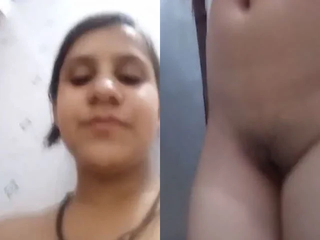 Indian Cute Hot Girl Showing Her Virgin Boobs And Pussy