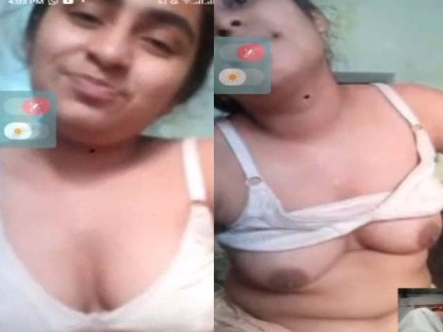 Beautiful Pakistani Hot Girl Nude Selfie MMS