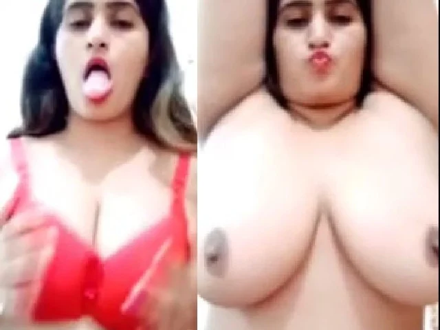 Big Booby Chubby Pakistani Girl Boobs Show Selfie