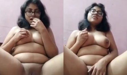 Chubby Big Tits Desi Girl Fingering Her Shaved Pussy