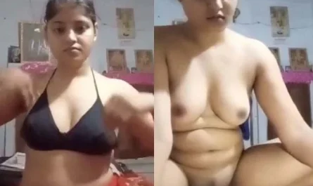 Cute Indian Sexy Girl Naked Pussy Show Selfie MMS