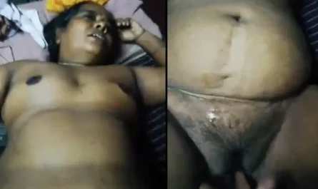 Mature Indian Naughty Aunty Getting Her Pussy Fingered