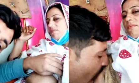 Mature Pakistani Milf Bhabhi Boobs Sucking Inside Truck