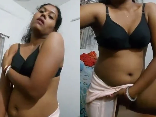 Naughty Desi Sexy Bhabhi Teasing Sex Show