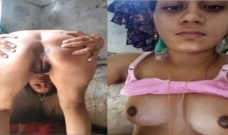 Real Dehati Naughty Wife Nude Show In Bathroom