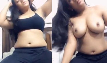 Sexy Punjabi Girl Showing Her Big Tits