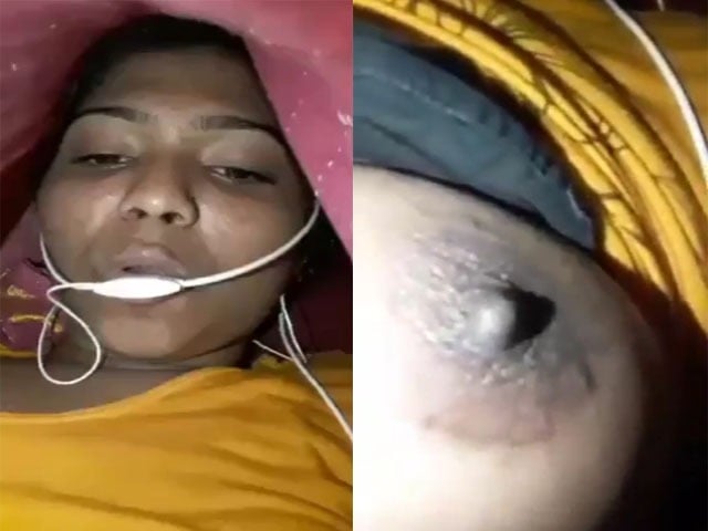 Bangladeshi Girl Showing Her Boobs And Pussy To Boyfriend