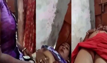 Desi Randi Boobs And Pussy Show To Pervert Client