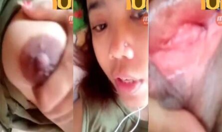 Desi Teen Girl Showing Her Pink Horny Pussy