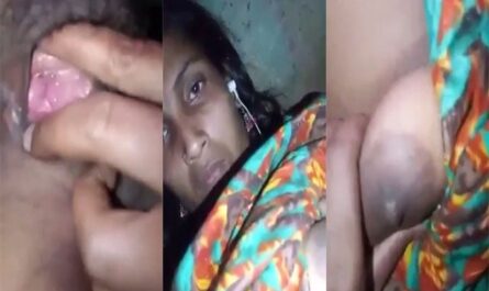 Bengali Chubby Housewife Showing Her Hungry Wet Pussy Hole