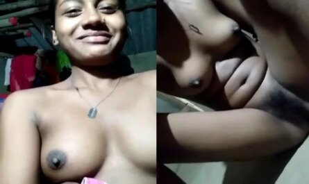 Desi Sexy Bhabhi Record Her Nude Selfie XXX