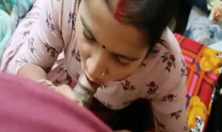 Cute Indian Housewife Giving Deep Blowjob On Cam