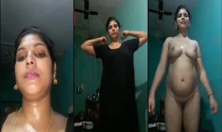 Sexy Chubby Dehati Bhabhi Showing Her Nude Hot Body