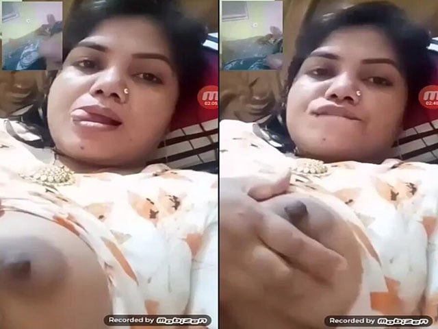 Bangladeshi Busty Housewife Showing Big Boobs On Video Call