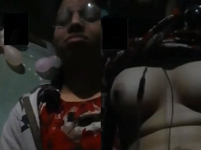 Bangladeshi Village Sexy Girl Showing Her Cute Hot Boobies