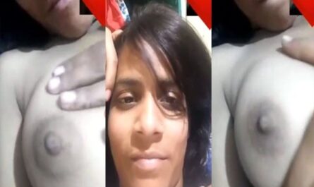 Indian Sexy Girl Showing Hot Boobs On Video Call