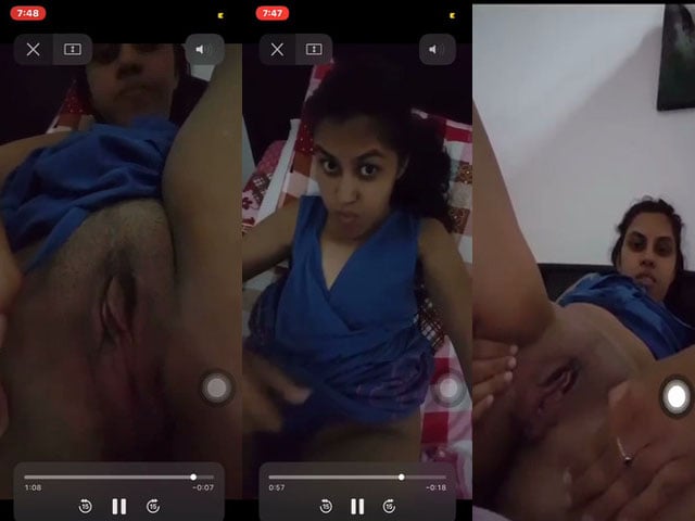 Indian Girl Showing Her Beautiful Horny Young Pussy