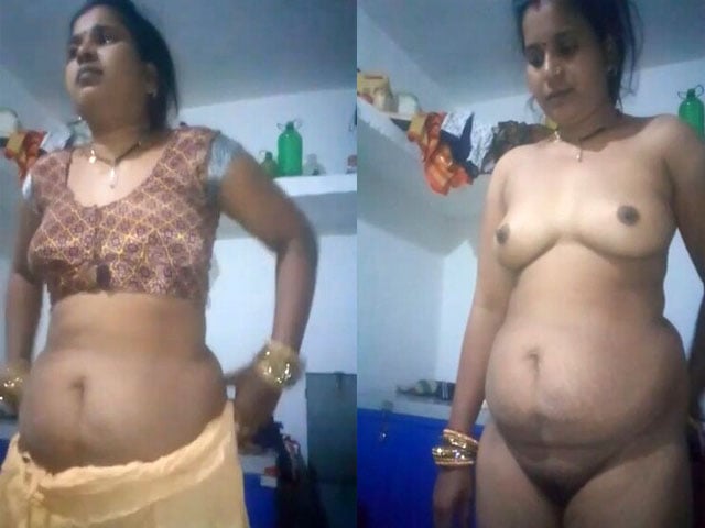 Chubby Indian Village Bhabhi Striptease Hot Nude Show
