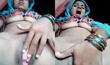 Village Unsatisfied Wife Fingering Horny Pussy Hard On Cam