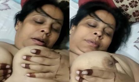 Desi Busty Bhabhi Playing With Her Big Boobs On Cam XXX